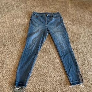 Ankle split jeans